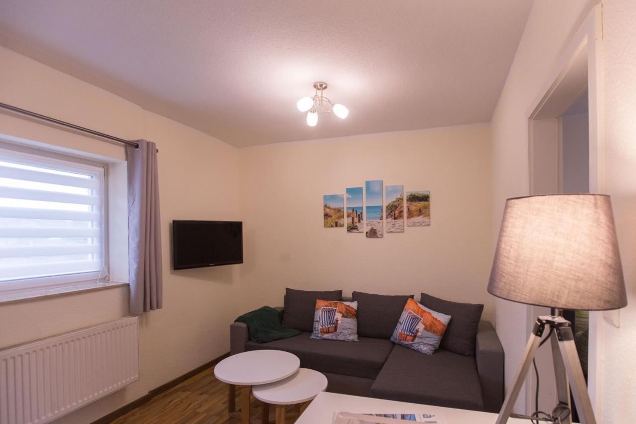 Ferienwohnung Smillenzweg Mit Garten Lohme Luaran gambar