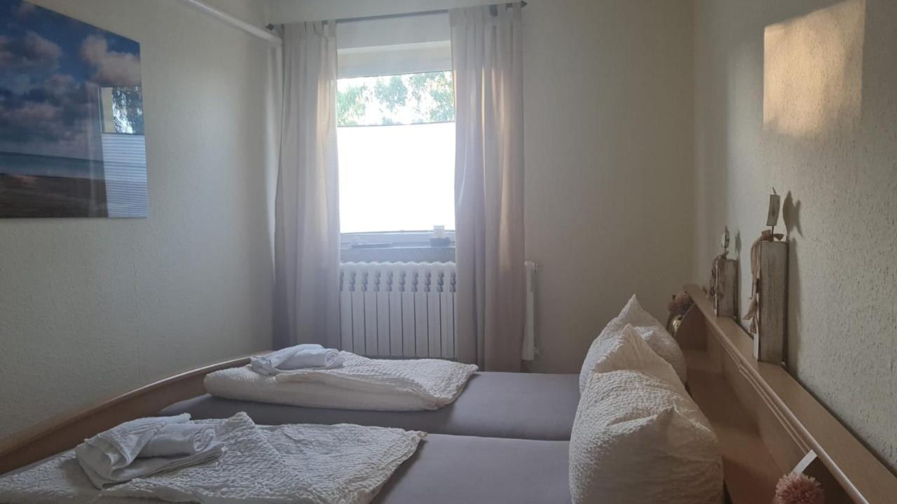 Ferienwohnung Smillenzweg Mit Garten Lohme Luaran gambar